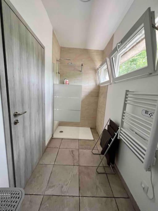 Appartement Elegant Proche Rer/ Cdg / Parc Des Expos เซวรอง ภายนอก รูปภาพ